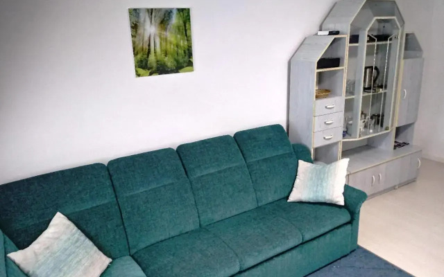 Beti Blu, Kaninska vas