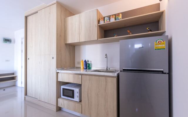 Baan Mae Suvarnabhumi Airport