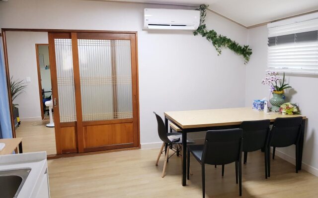 Dal Garam Guesthouse