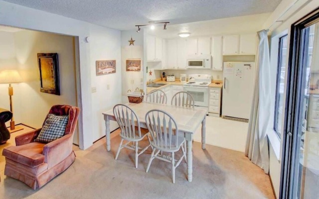 Sherwin Villas- Free Shuttle & Near Skiing!