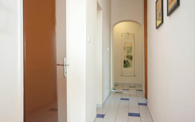 Amazing Home in Brodarica With Wifi and 3 Bedrooms