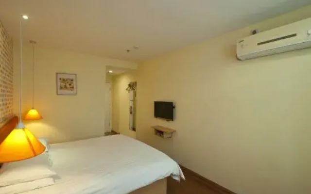 Home Inn Cangshan Zhongxin Road Commercial Street Branch