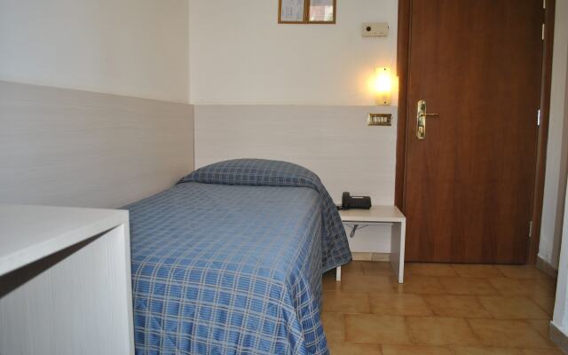Auto Park Hotel