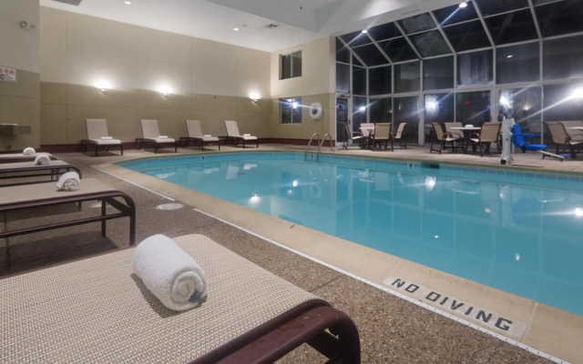 Chicago Club Inn & Suites