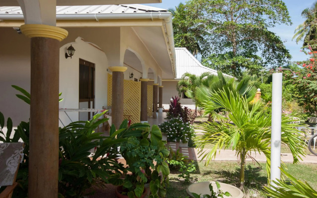 Etoile Labrine Guest House