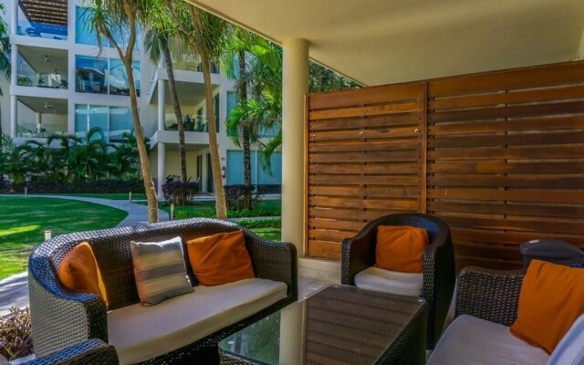 Elements Garden House 10 2 Bedroom Condo by Redawning