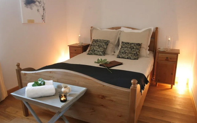 Le Genet With Private Swimming Pool