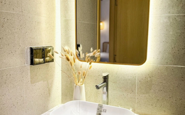 May House Grand World Phu Quoc