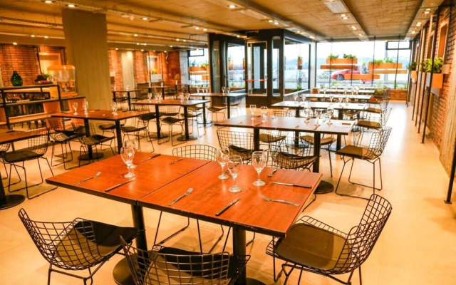 Hotel Ecomax