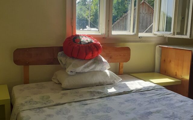 Room in Guest Room - Retreat Rustical For 2 People