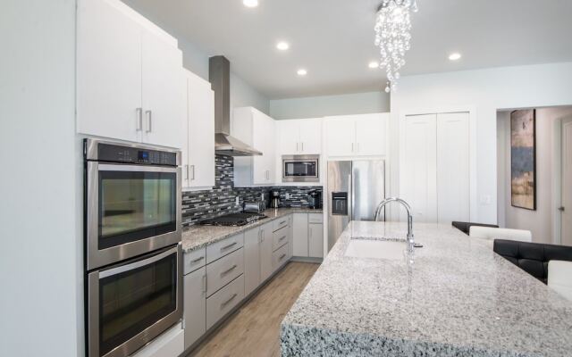 7BR Reunion Pool Home 1543 by OVRH