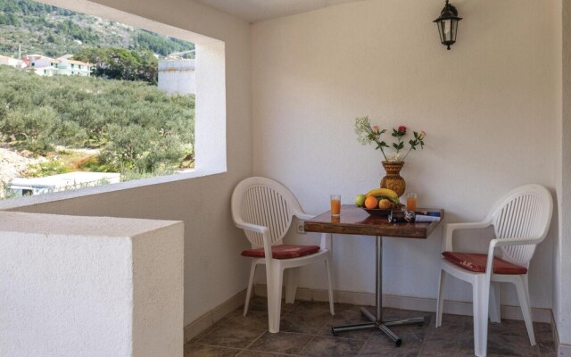Amazing Home in Makarska With Wifi and 2 Bedrooms