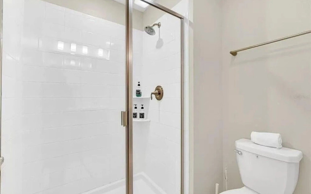 1569 SD - Modern Champions Gate Escape