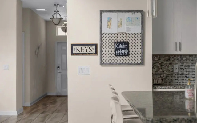 A-vengers 4791 Stunninghouse Lake Disney