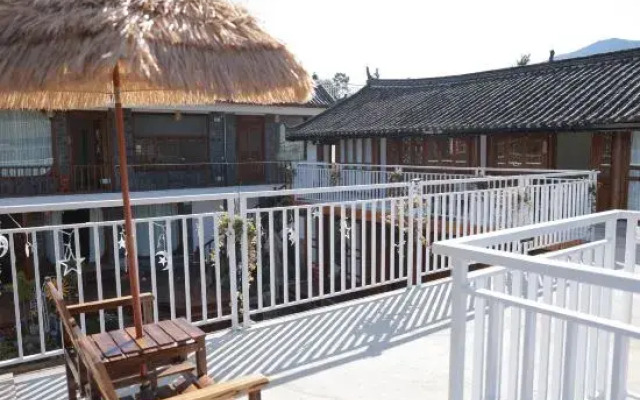 Simultaneous·Meixinghe Courtyard