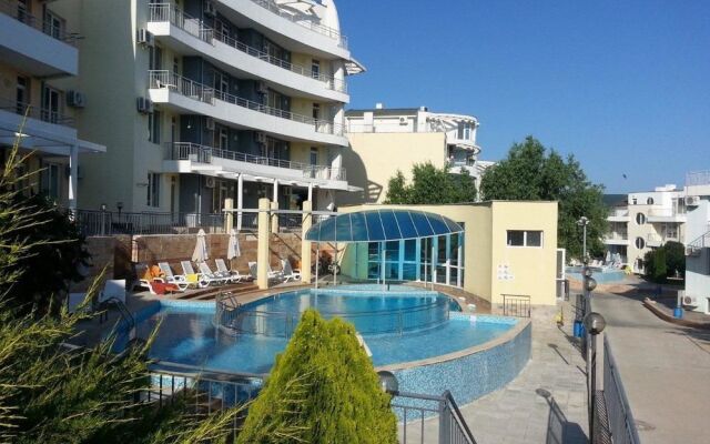 Menada Sunset II Kosharitsa