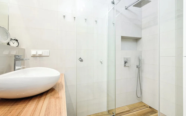 Lumina spacious apartments in Warsaw