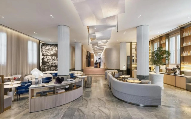 Lanson Place Parliament Gardens