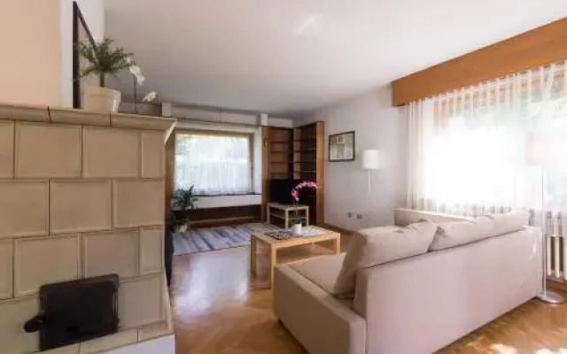 Apartments Villa Center Pic