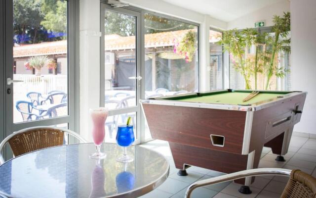 Le Domaine du Mas Blanc by Popinns