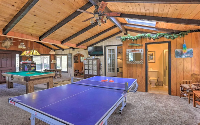 Gorgeous Oakhurst Retreat w/ Swimming Hole!