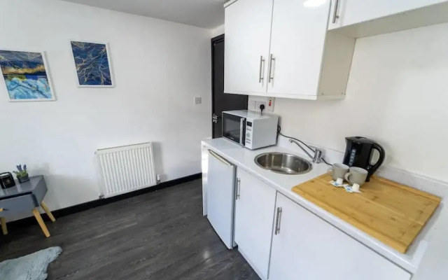 Modern Studio Next to University of Birmingham