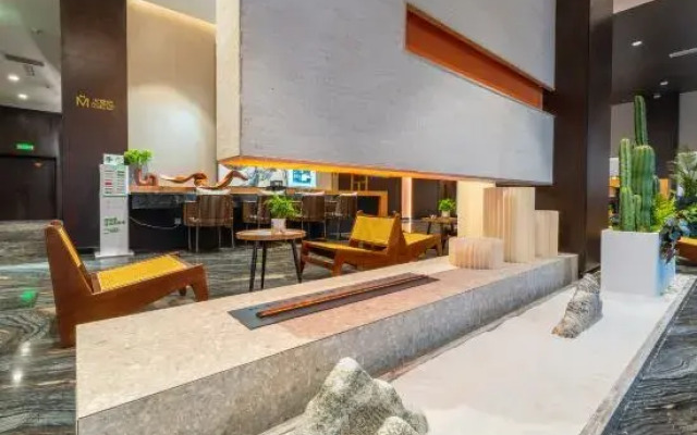 RICH International Hotel