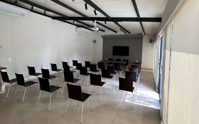Ibis Asuncion