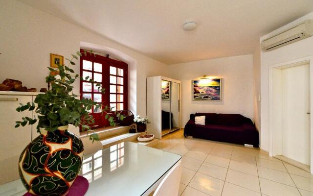 Sunny Bobica Apartments