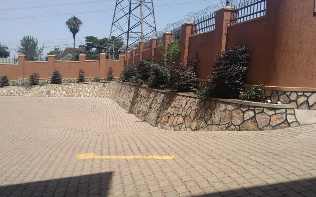 Golden Apartments Bukoto