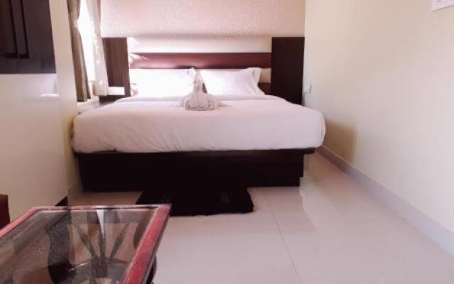 Hotel Crossover