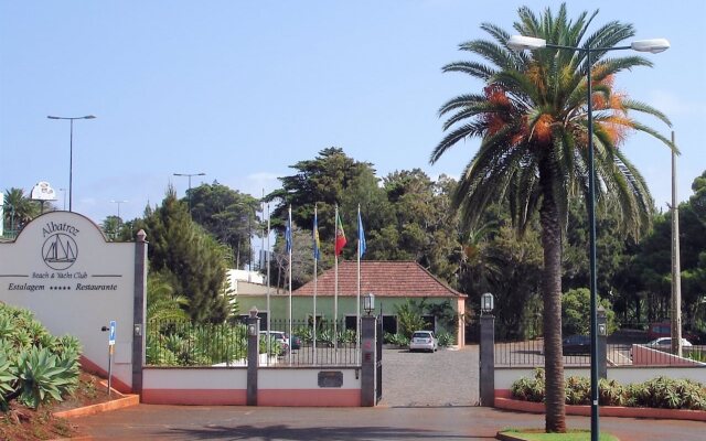 Albatroz Beach & Yacht Club