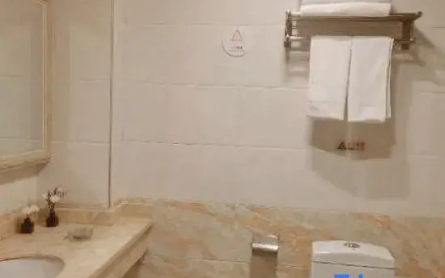 Yinchuan Shiyuan Ruihe Hotel (Swan Lake Town)