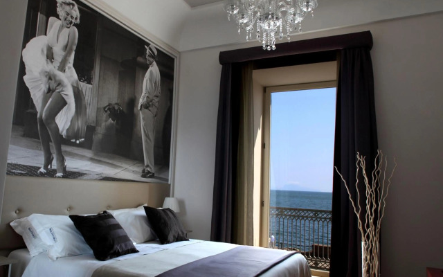 Partenope Relais