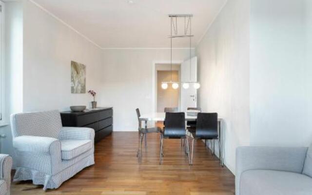 Rodrigo Lake Side Suite