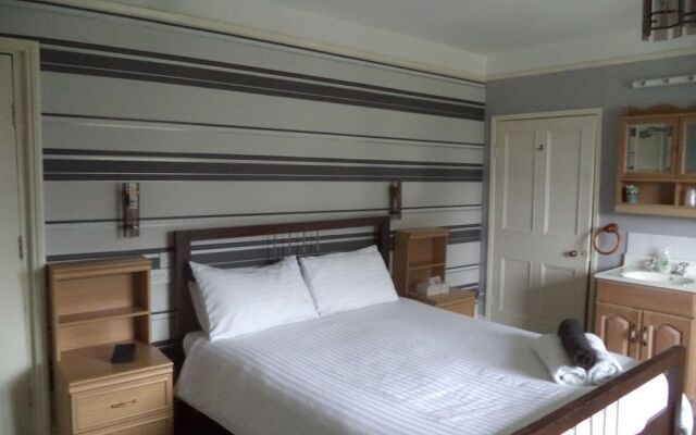 Lodgehill Hotel