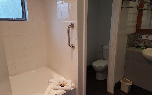 Adamsons Riverside Accommodation