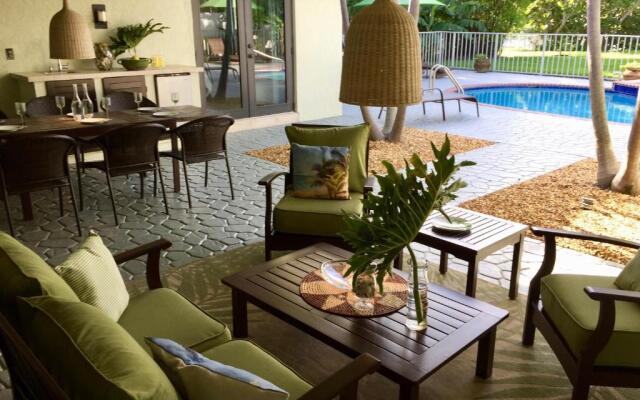 Dolphin Retreat Villa - East Boca Raton