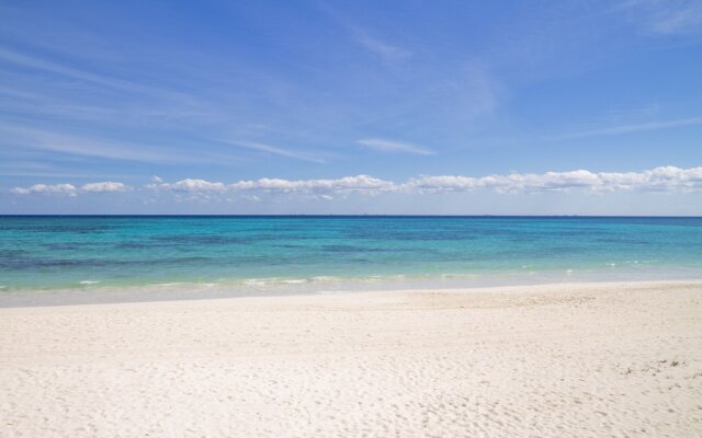 Casa Flamingo 2 Bedroom Condo by Redawning