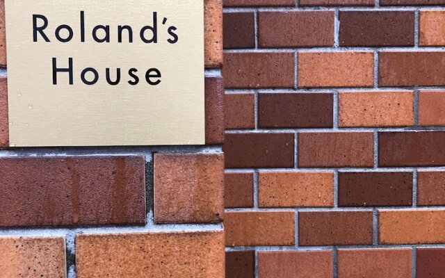 Rolans House 401