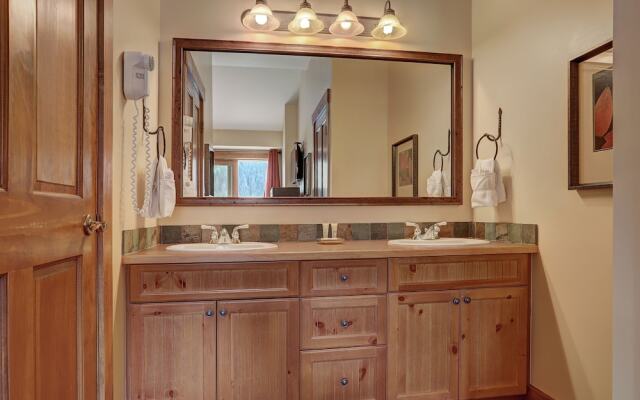 8912 The Springs 3 Bedroom Condo by RedAwning