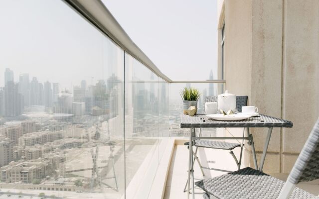 Faraway Homes - Burj Views Luxury