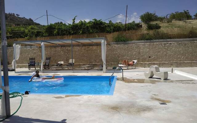 Pervola Petit Hotel