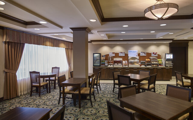 Holiday Inn Express & Suites Huntsville, an IHG Hotel