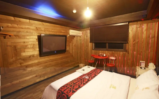 Regency Motel
