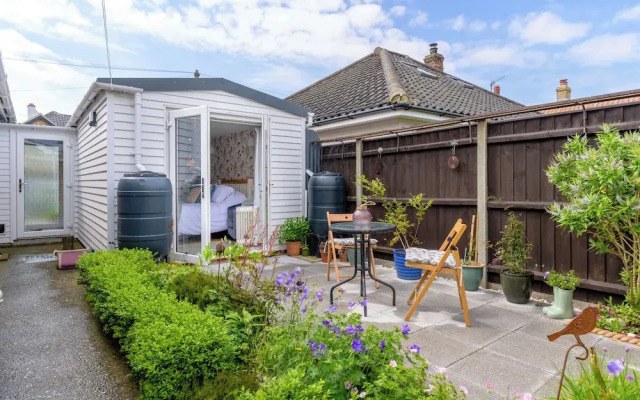 Flower Garden Studio in Sheringham- Cycle Friendly