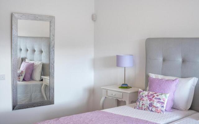Luxury Vau Beach Villa with Private Pool