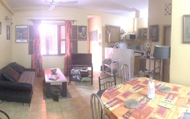 House With 4 Bedrooms in Dakar, With Enclosed Garden and Wifi - 10 km