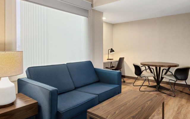Four Points by Sheraton Galerias Monterrey