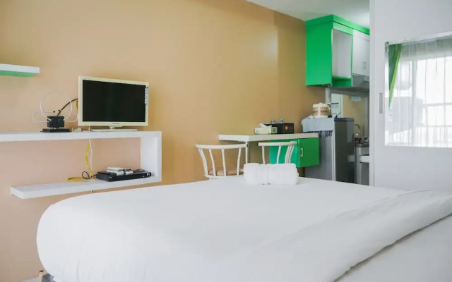 Cozy Studio Apartment at Tamansari Skylounge near Soetta Airport – Guest Rooms – Tangerang